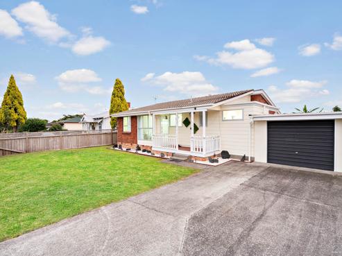 64 Old Wairoa Road, Papakura