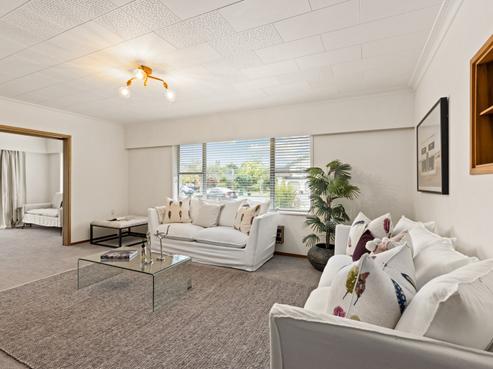 8 Durham Drive, Havelock North