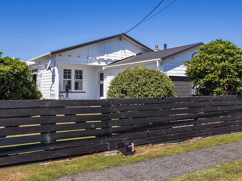 8 Grant Vc Street, Hawera