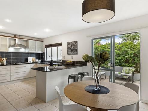 27 Aorangi Place, Birkenhead