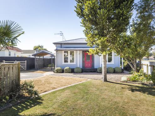 73A Savage Crescent, West End