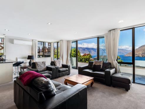 72 Wynyard Crescent, Fernhill/Sunshine Bay