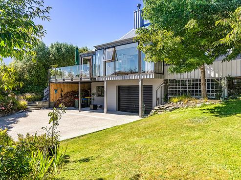 738 Peninsula Road, Kelvin Heights