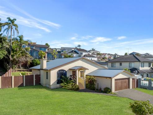 11 Fairchild Avenue, Goodwood Heights