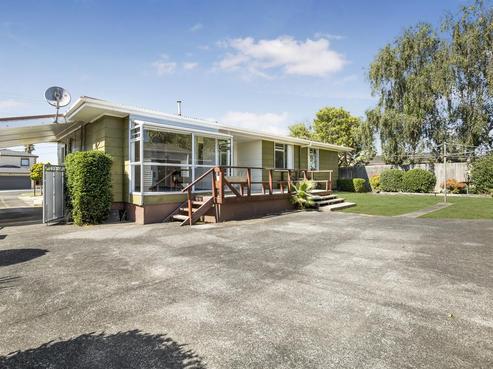 50 Wakefield Road, Favona