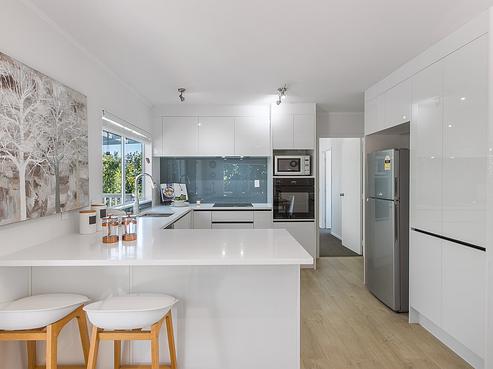 2/34 Stott Avenue, Birkdale