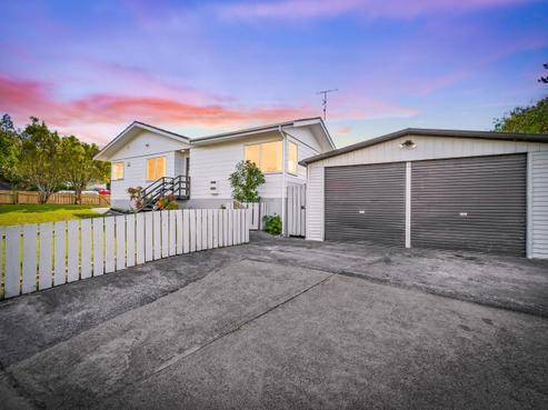 2 Alidade Place, Massey