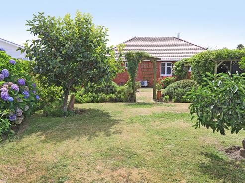 10 Mill Road, Clive