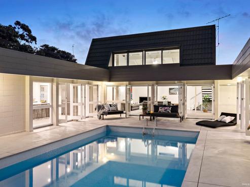 39 Cedar Terrace, Stanmore Bay