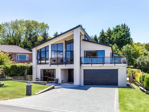 12 Luberon Way, Nukuhau