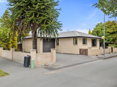 1 Farm Lane, Parklands