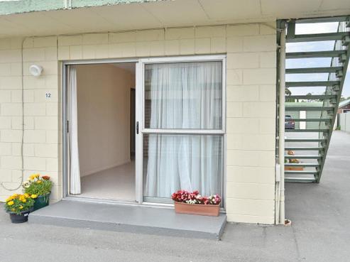 12/93 Racecourse Road, Sockburn