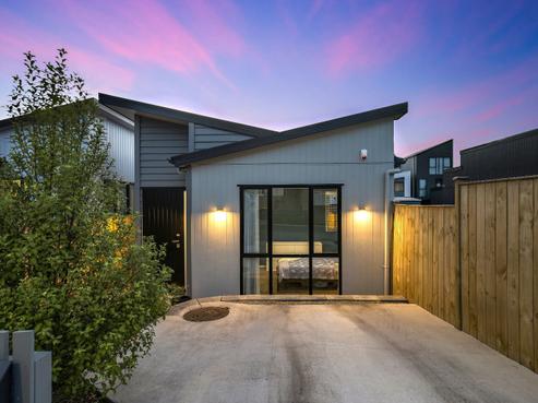 11 Herekino Street, Westgate