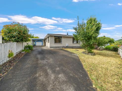 42 Hartford Crescent, Totara Park