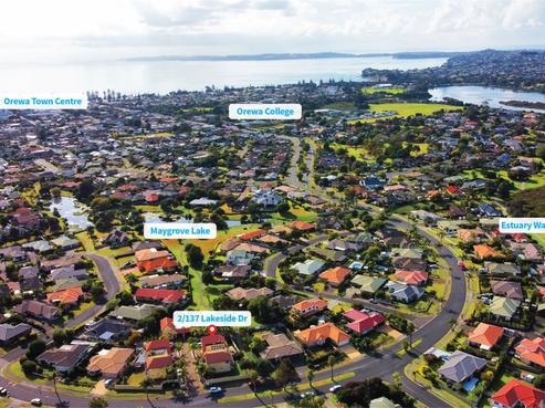 2/137 Lakeside Drive, Orewa