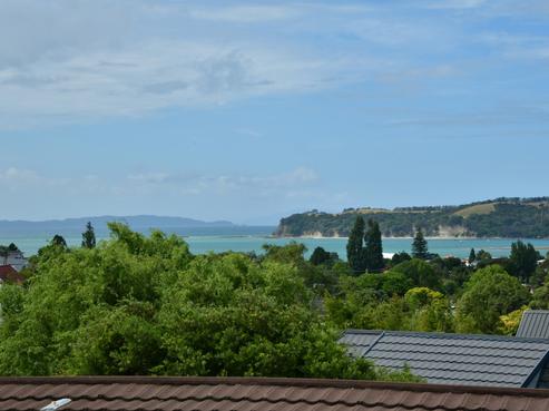 8C Homestead Road, Manly