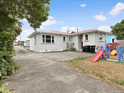 9 Costley Street, Carterton