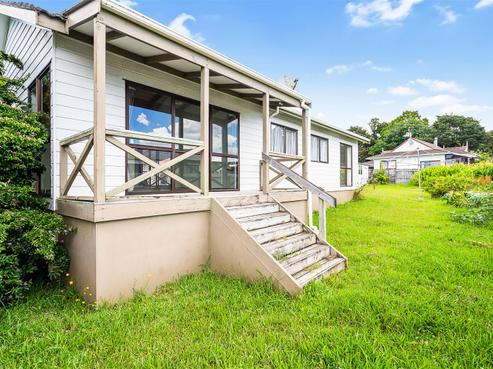 119 Paramount Parade, Tikipunga