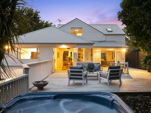 2/40 Wolsley Avenue, Milford