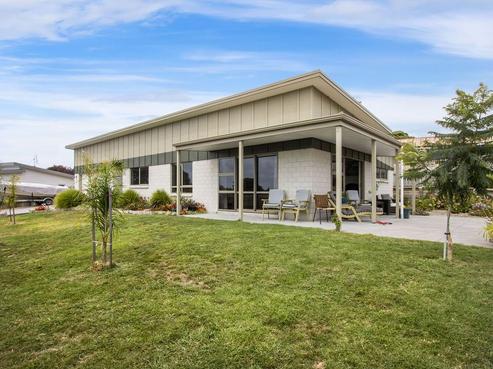 10 Anatere Rise, Athenree