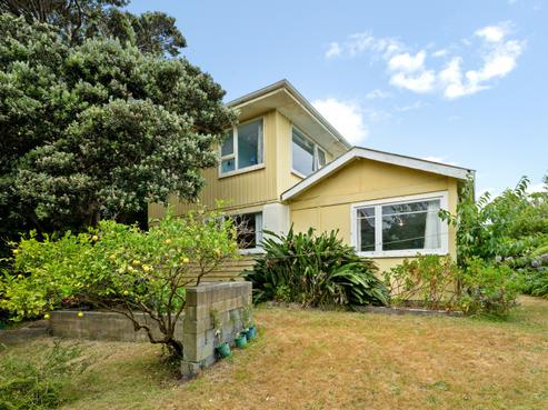63 Renown Road, Raumati South