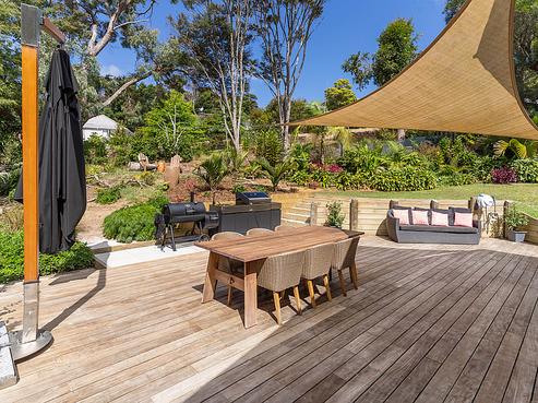 32 Lemnos Place, Titirangi