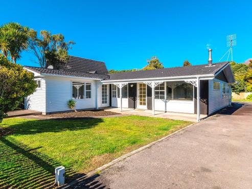 17 Park Avenue, Waikanae