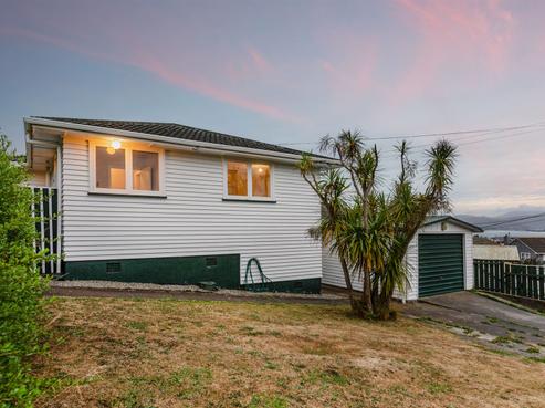 18 Aparangi Crescent, Elsdon