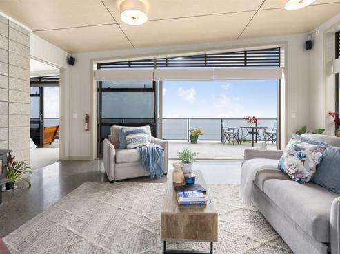24 The Parade, Paekakariki