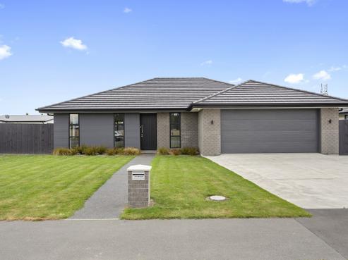 62 Petries Road, Woodend