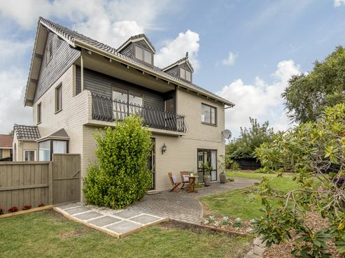 15 Sawtell Place, Northcote