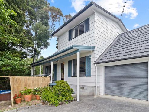 2/35 Moore Street, Hillcrest