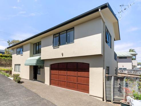2/230 East Coast Road, Forrest Hill