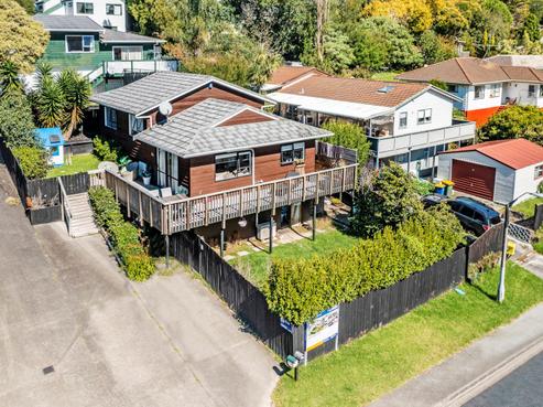 1/111 Spinella Drive, Bayview