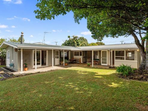 38 Merani Street, Narrow Neck