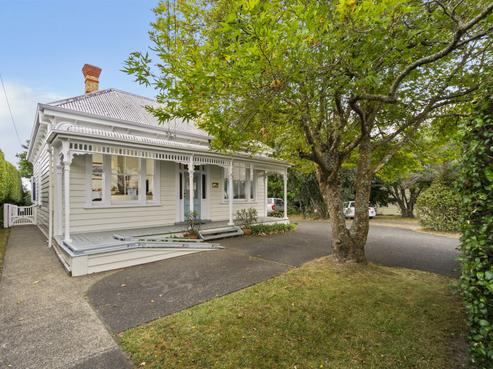235 Onewa Road, Birkenhead