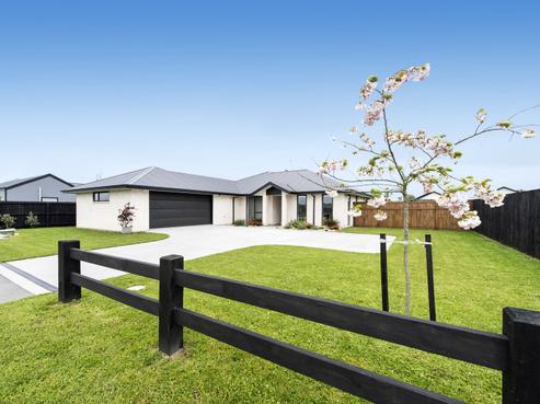 8 Suffolk Drive, Kirwee