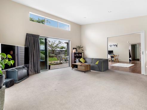 27 Lochnagar Drive, Lake Hayes Estate