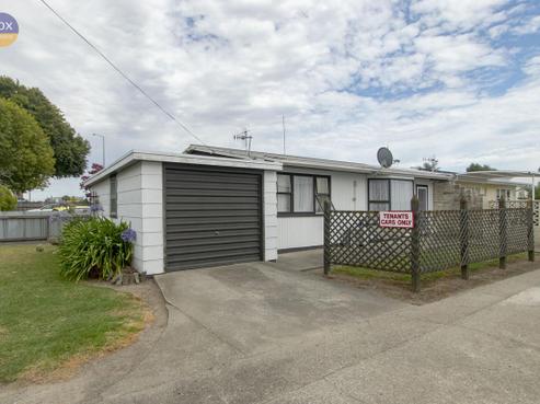 102 Karaitiana Street, Frimley