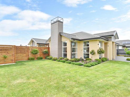 12 Hamlett Drive, Woodend
