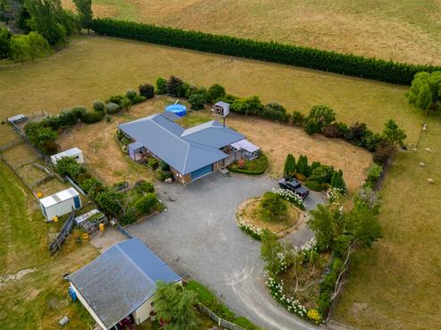 909 State Highway 2, Opaki
