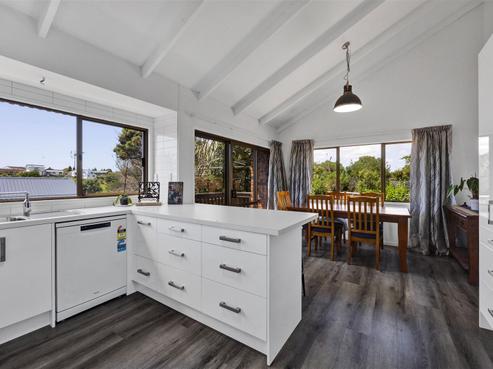 76 Heta Road, Highlands Park