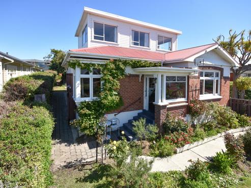 29 Crosby Street, Mornington