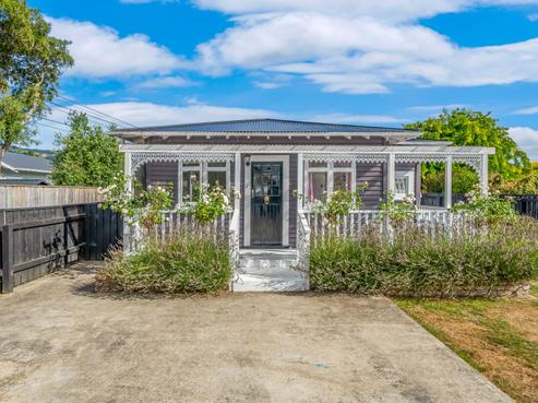 57 Palmer Crescent, Silverstream