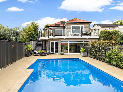 1 Bramwell Place, Epsom