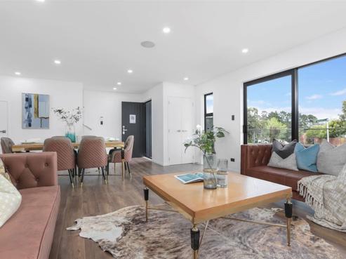 24 Saint Catherine Crescent, West Harbour