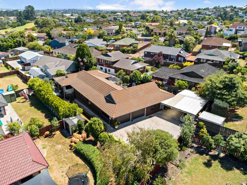 106 Mirrabooka Avenue, Botany Downs