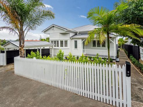 6 Lake Road, Devonport