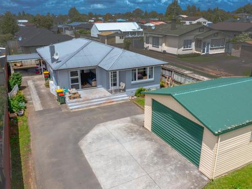 39 Tuhikaramea Road, Dinsdale