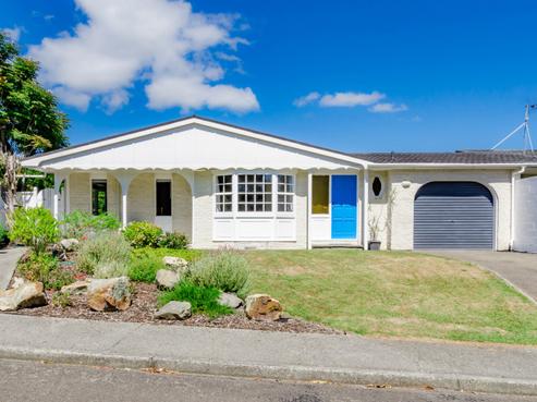 20 Fleetwood Grove, Waikanae